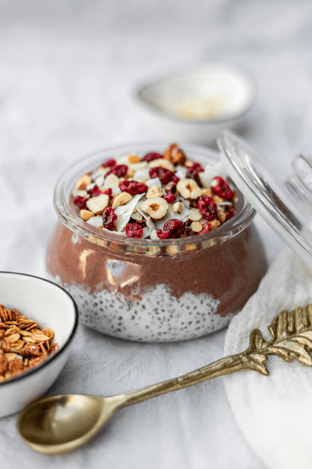 Chia pudding con frutta liofilizzata