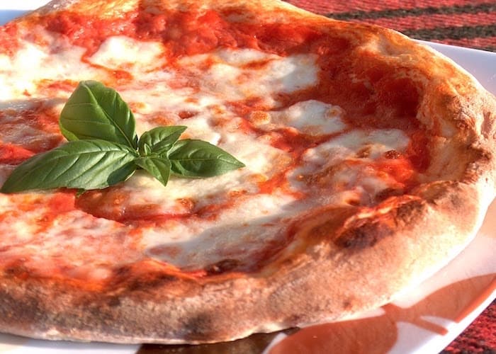 pizza-margherita-8.jpg